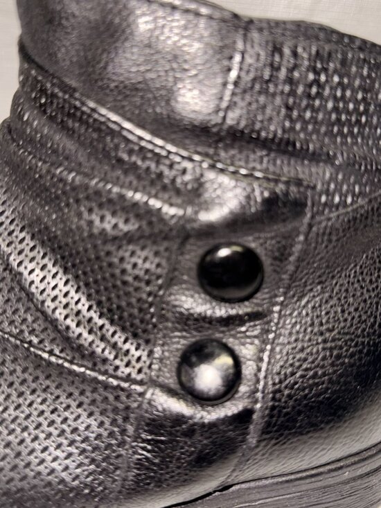 Miz Mooz Sallie Black Leather Ruched Ankle Boots - Button Detail Size 6.5 - Picture 4 of 12